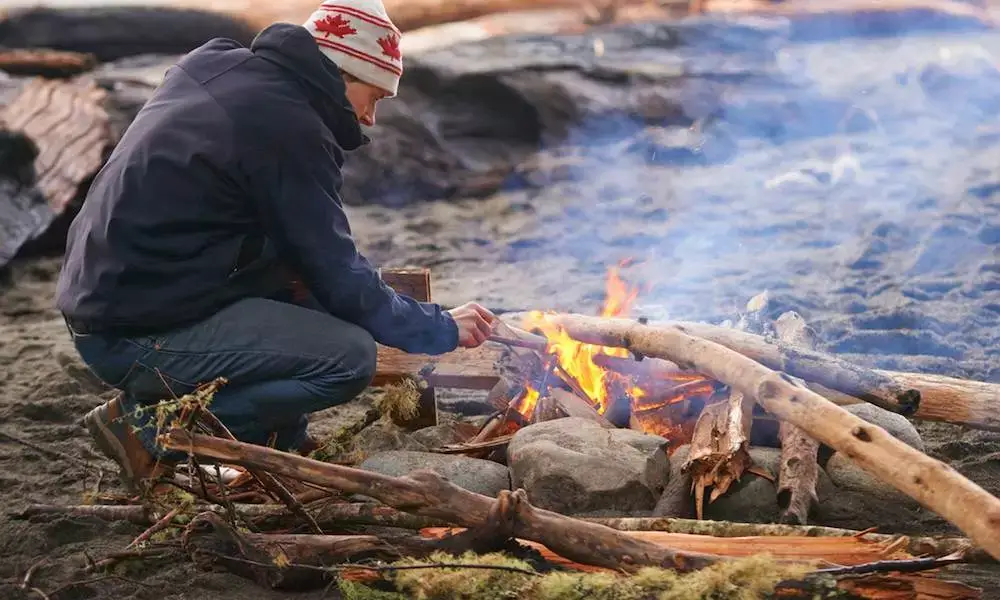 How To Put Out A Campfire Without Water